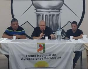 Marcelo Puella junto a los referentes del FRENAP Matanza